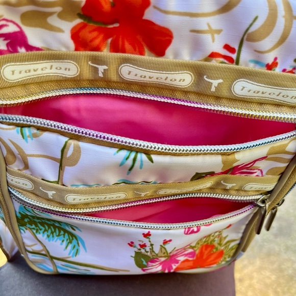 Travelon Tropical Floral Print Organizing Crossbody Bag - Picture 6 of 10